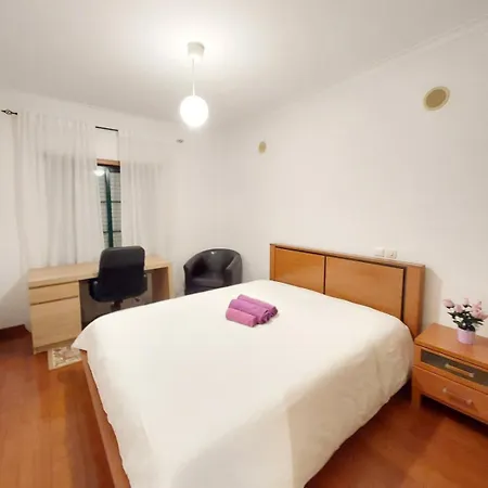Apartment T3 500m From *